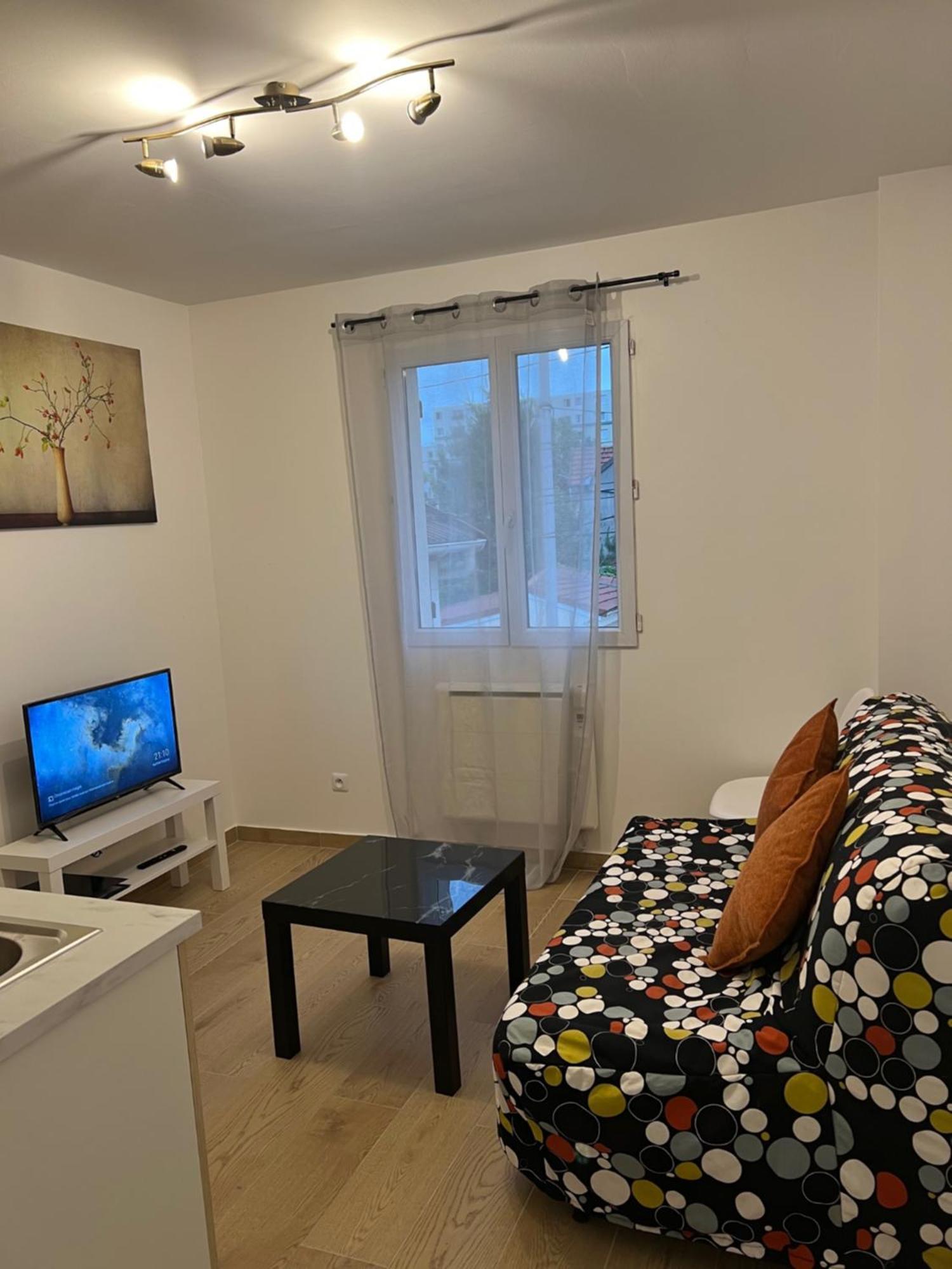 Appartement Lumineux Pres Metro Saint-Denis  Eksteriør billede